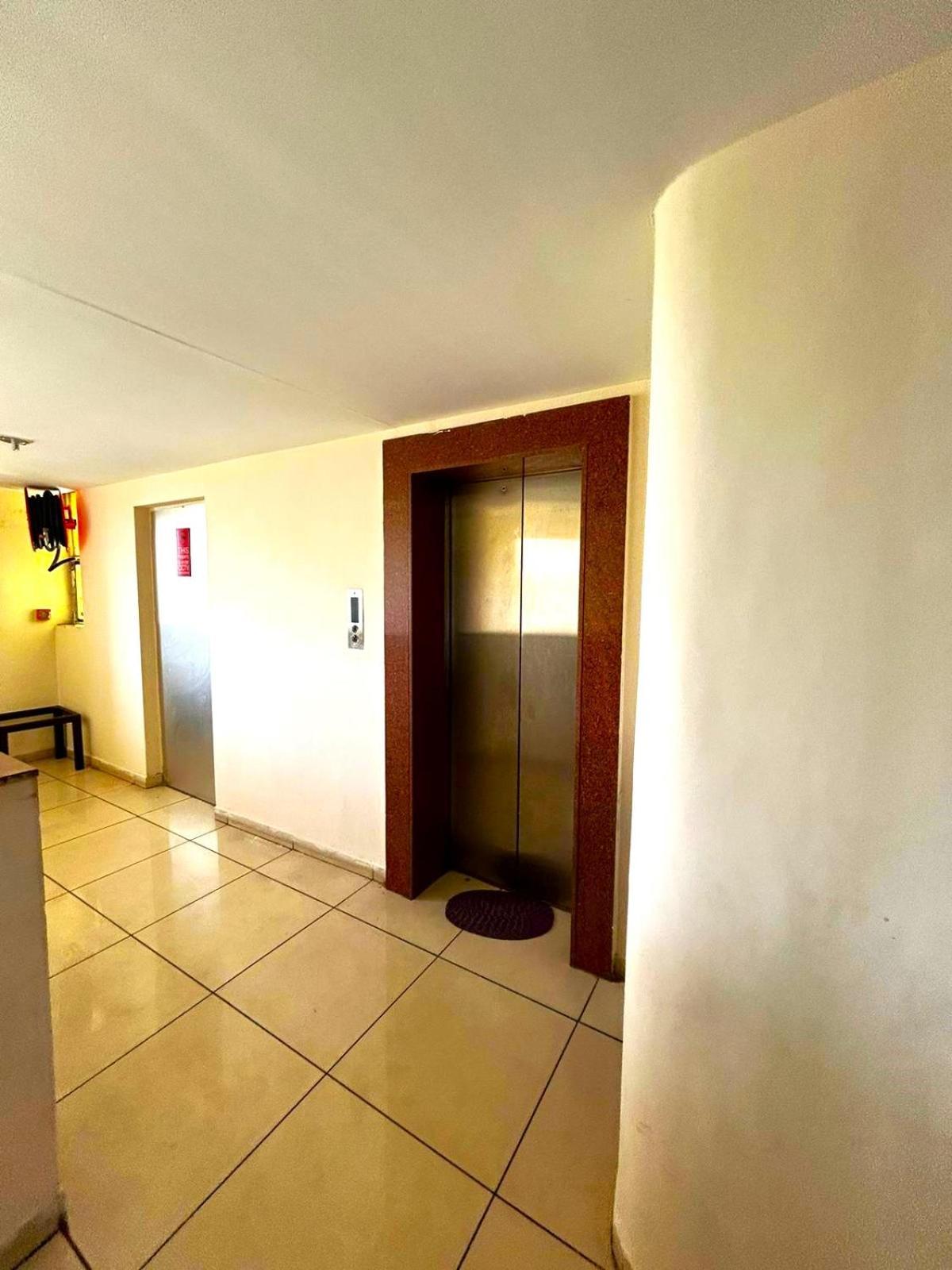 Aundh Elite Stay Пюн Екстериор снимка