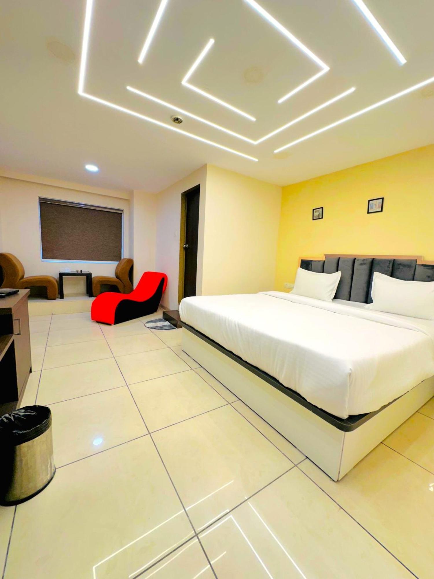 Aundh Elite Stay Пюн Екстериор снимка